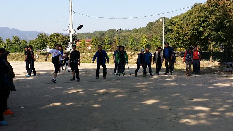 한마음(신발던지기).jpg 이미지