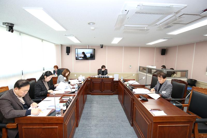 2024.01.29._제265회_제5차_환경경제위원회_(1).jpg 이미지