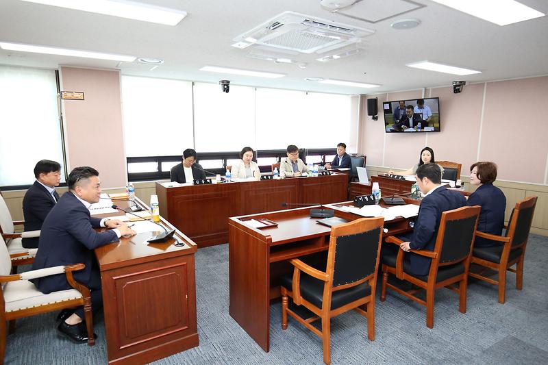 2024.09.04._제269회_제1차_환경경제안전위원회_(44).jpg 이미지