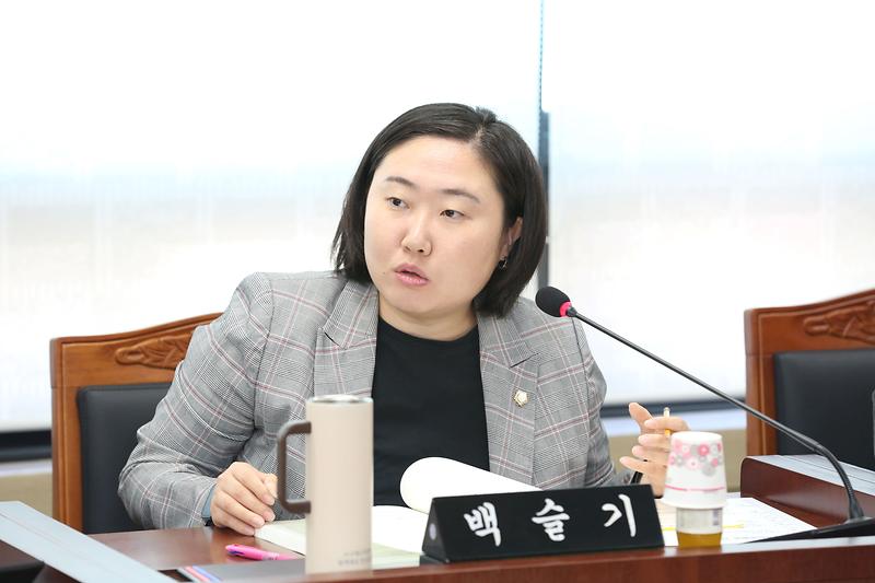 2024.10.10._제270회_제2차_환경경제안전위원회_(4).jpg 이미지