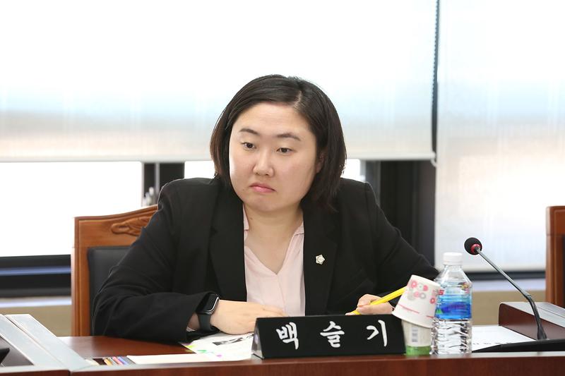 2024.10.11._제270회_제3차_환경경제안전위원회_(32).jpg 이미지