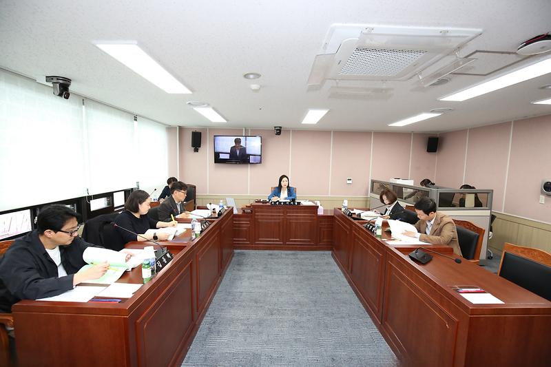 2024.10.14._제270회_제4차_환경경제안전위원회_(1).jpg 이미지