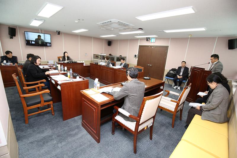 2024.12.02._제271회_제1차_환경경제안전위원회_(27).jpg 이미지