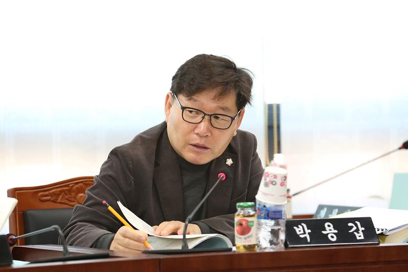 2024.12.10._제271회_제5차_환경경제안전위원회_(6).jpg 이미지