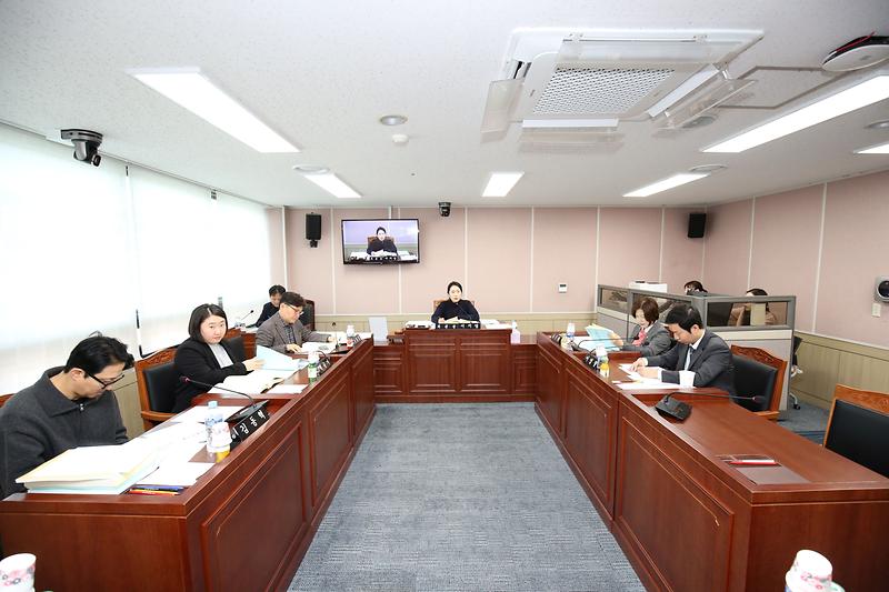 2024.12.11._제271회_제6차_환경경제안전위원회_(11).jpg 이미지