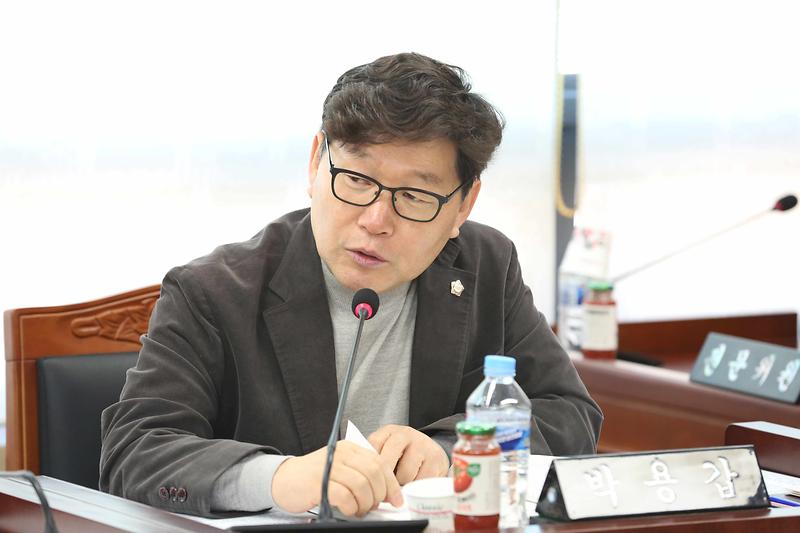 2025.02.07._제272회_제1차_환경경제안전위원회_(13).jpg 이미지