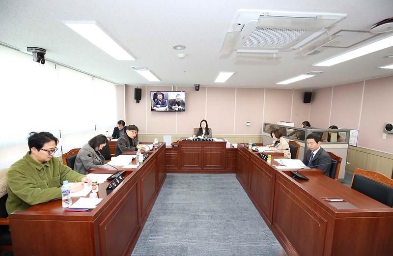 2025.02.10._제272회_제2차_환경경제안전위원회_(11).jpg 이미지