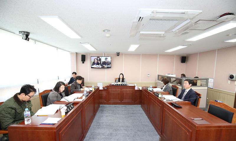 2025.02.11._제272회_제3차_환경경제안전위원회_(10).jpg 이미지