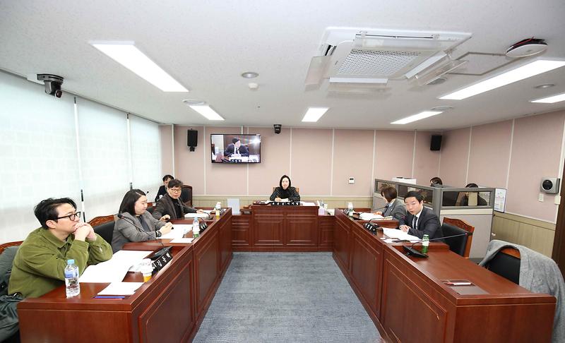 2025.02.12._제272회_제4차_환경경제안전위원회_(10).jpg 이미지