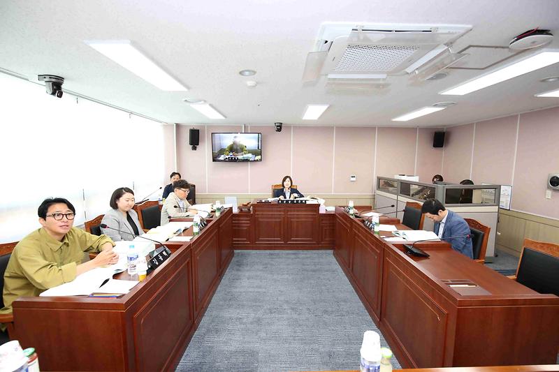 2025.06.12._제274회_제2차_환경경제안전위원회_(33).jpg 이미지