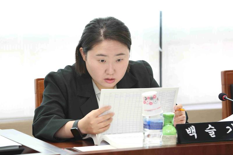 제274회 제5차 환경경제안전위원회(백슬기 위원) 사진