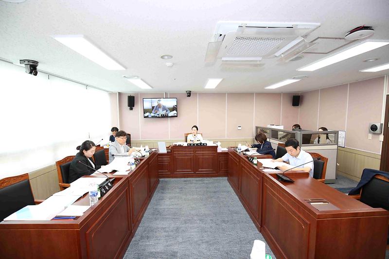 2025.06.17._제274회_제5차_환경경제안전위원회_(5).jpg 이미지