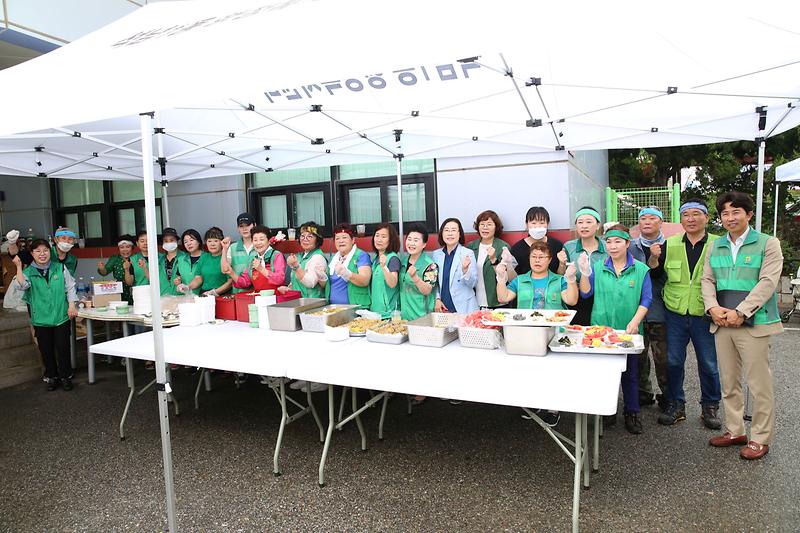 2023.07.04._삼계탕_나눔행사(석남1동)3.jpg 이미지