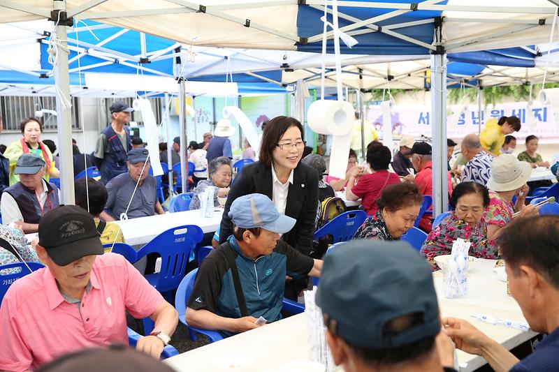 2023.07.11._사랑의_삼계탕_나눔행사(가좌1,_2,_3,_4동)1.jpg 이미지