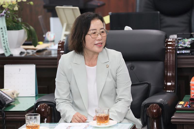 2023.07.12._고선희의장_인터뷰사진2.jpg 이미지