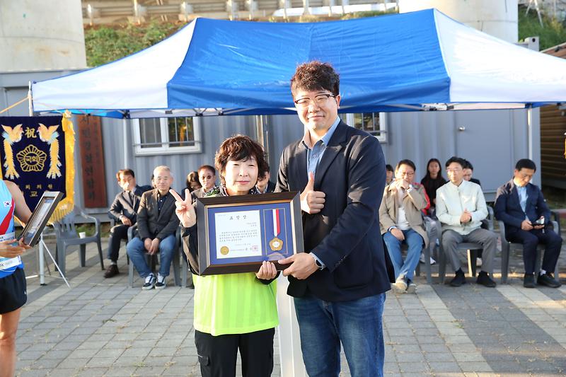 2024.10.13._제6회_서구육상연맹회장배_건강달리기_대회_(19).jpg 이미지