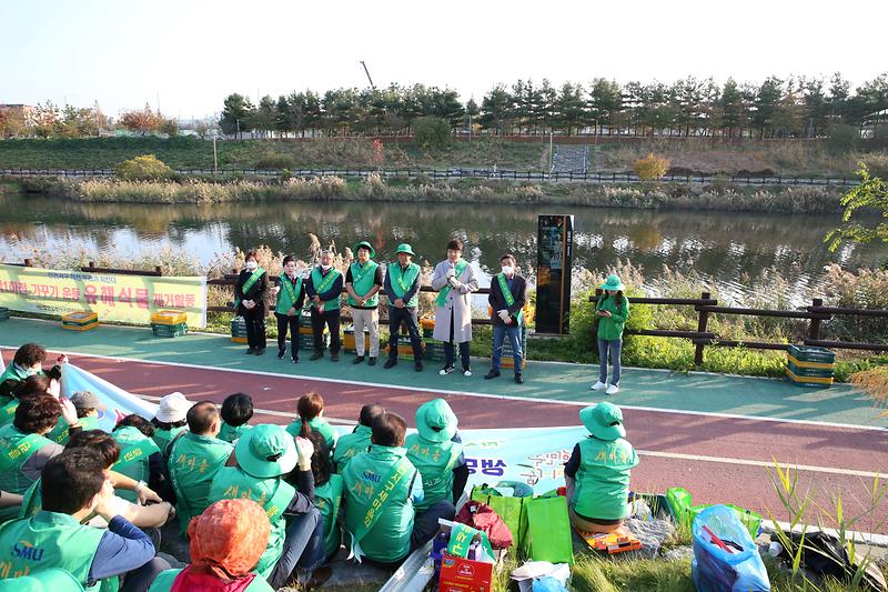 2024.11.12._EM흙공_던지기(직.공장새마을운동서구협의회)_(24).jpg 이미지