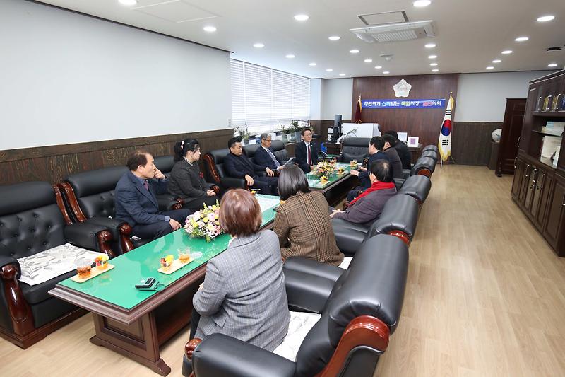 2025.02.19._유정복_인천광역시장_서구의회_방문_(29).jpg 이미지