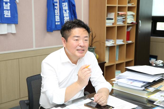 [중부일보 인터뷰] "나도 20년 가까이 장사한 사람… 주민 권익향상에 최선 다할 것" 사진