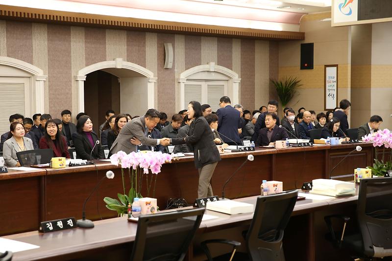 2023.11.21._2023년도_행정사무감사_개시선언_및_1일차_(15).jpg 이미지