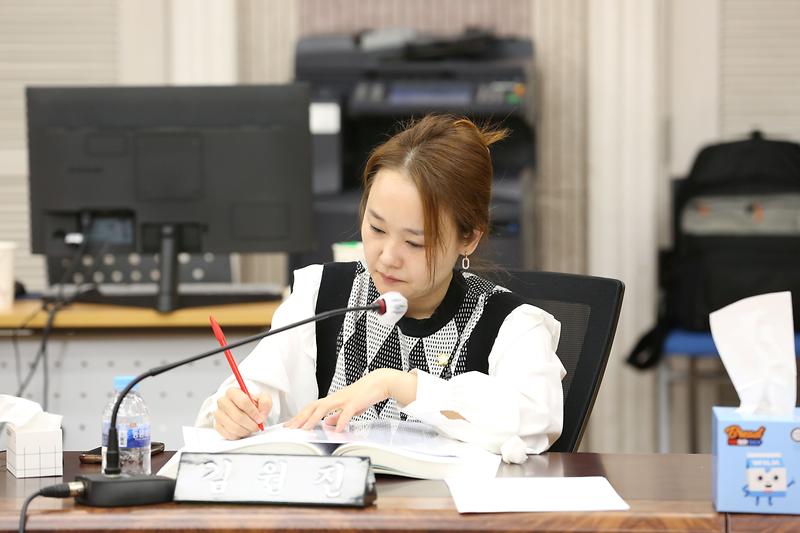 2023년도 행정사무감사 1일차 (김원진 위원) 사진