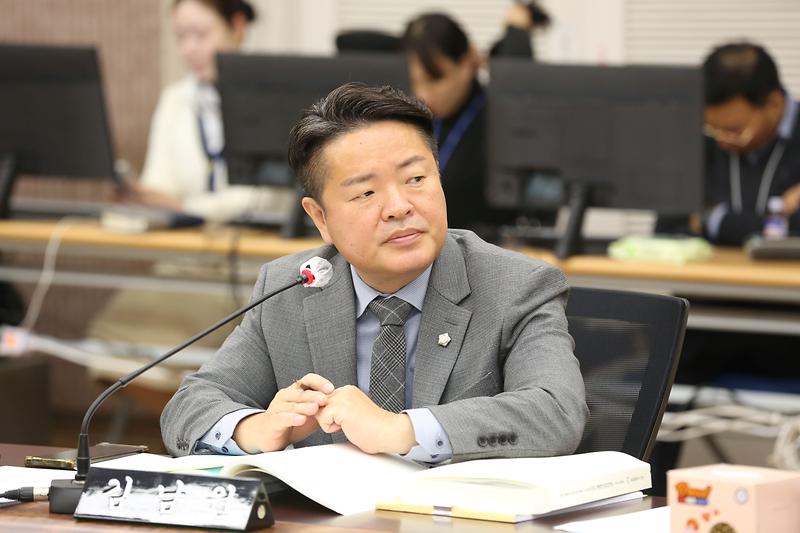 2023년도 행정사무감사 4일 차 (김남원 위원) 사진