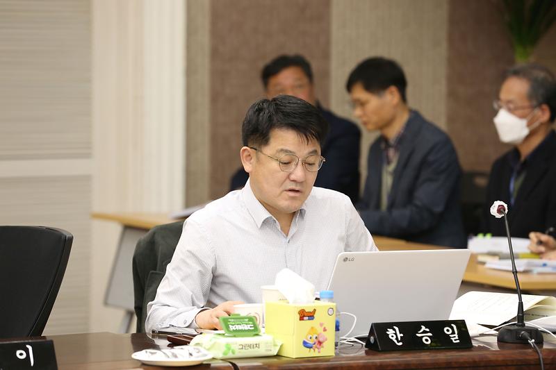 2023년도 행정사무감사 5일 차(한승일 위원) 사진