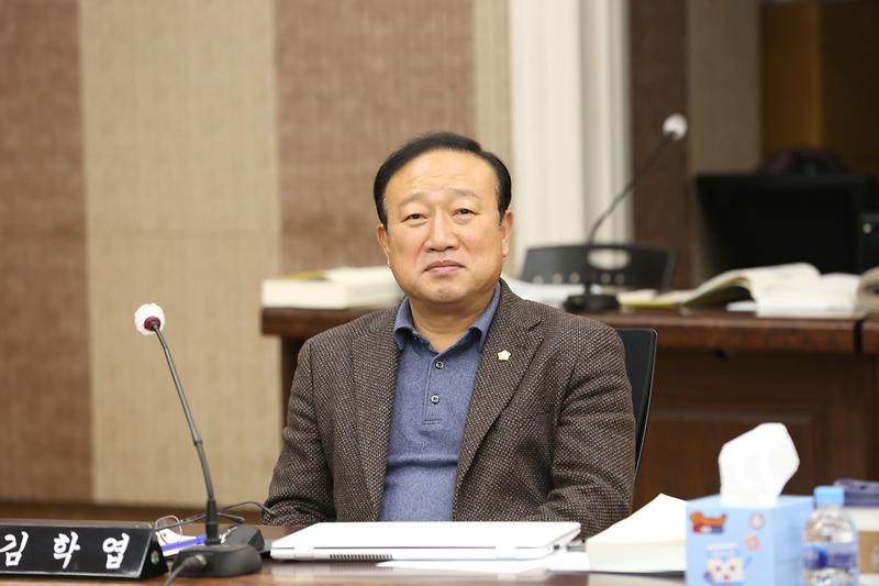 2023년도 행정사무감사 7일 차&강평(김학엽 위원) 사진