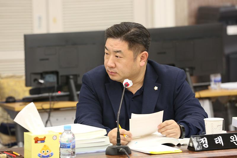 2023년도 행정사무감사 7일 차&강평(정태완 위원) 사진