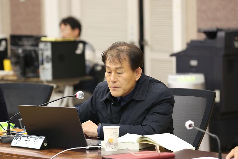 2024년도 행정사무감사 1일차(심우창 위원) 사진