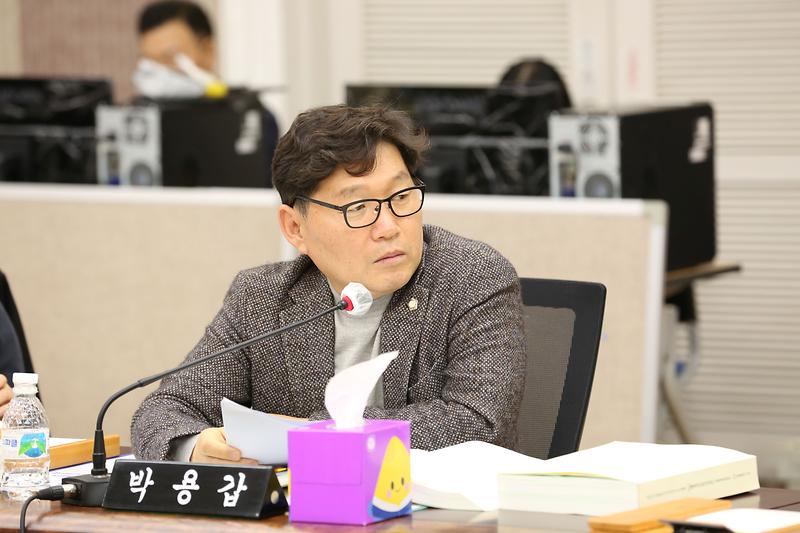 2024.11.21._2024년도_행정사무감사_특별위원회_개시선언및1일차_(359).jpg 이미지