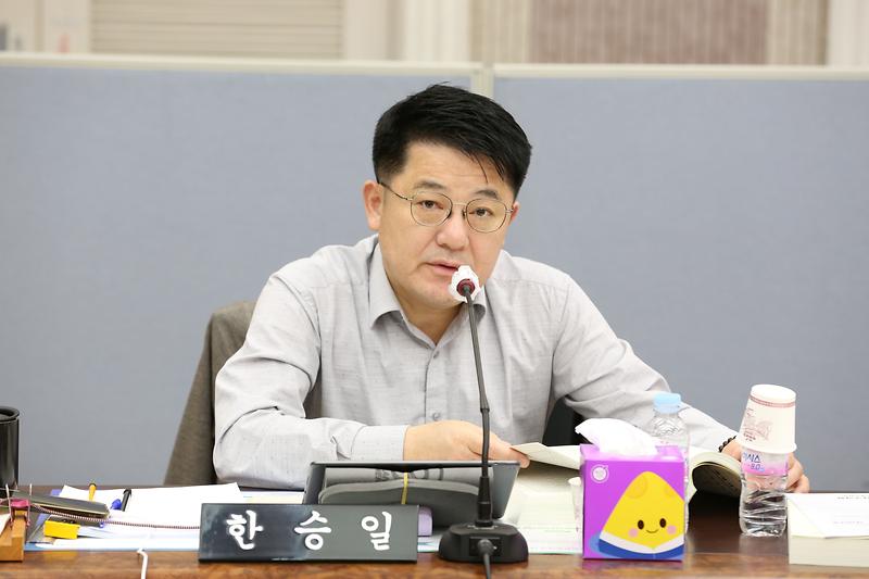 2024.11.22._2024년도_행정사무가사_특별위원회_2일차_(270).jpg 이미지