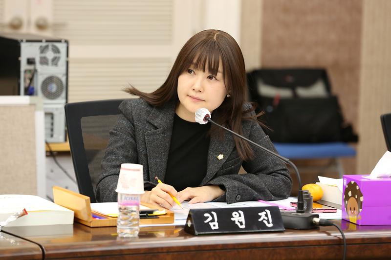 2024.11.22._2024년도_행정사무가사_특별위원회_2일차_(46).jpg 이미지