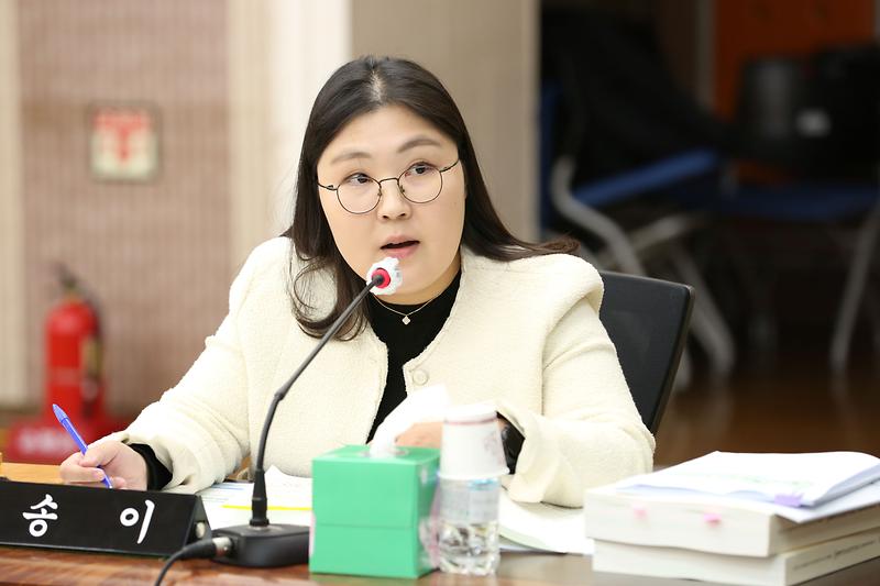 2024.11.26._2024년도_행정사무감사_특별위원회_4일차_(108).jpg 이미지