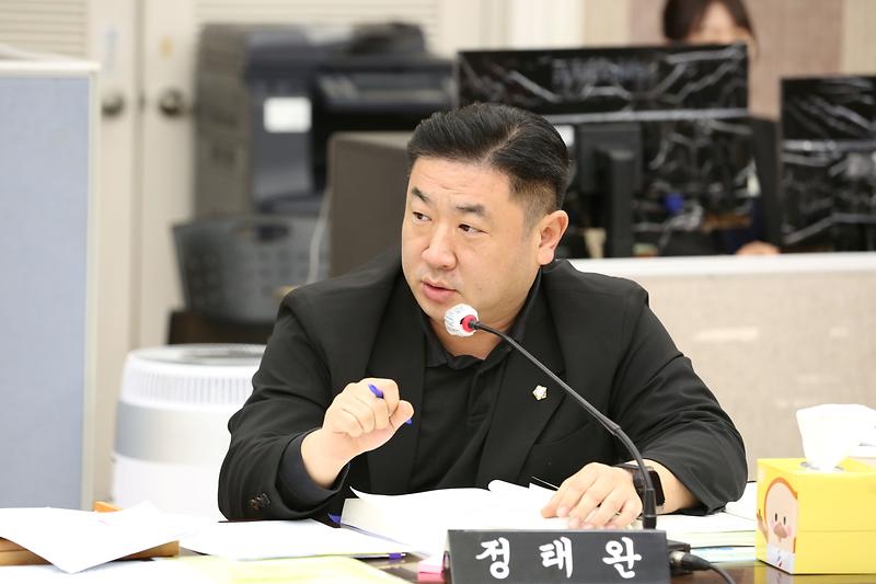 2024.11.26._2024년도_행정사무감사_특별위원회_4일차_(111).jpg 이미지