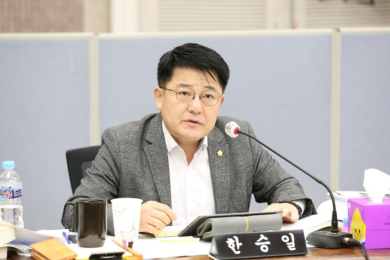 2024.11.27._2024년도_행정사무감사_특별위원회_5일차_(261).jpg 이미지