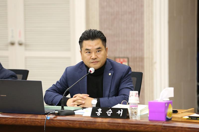 2024.11.28._2024년도_행정사무감사_특별위원회_6일차_(29).jpg 이미지