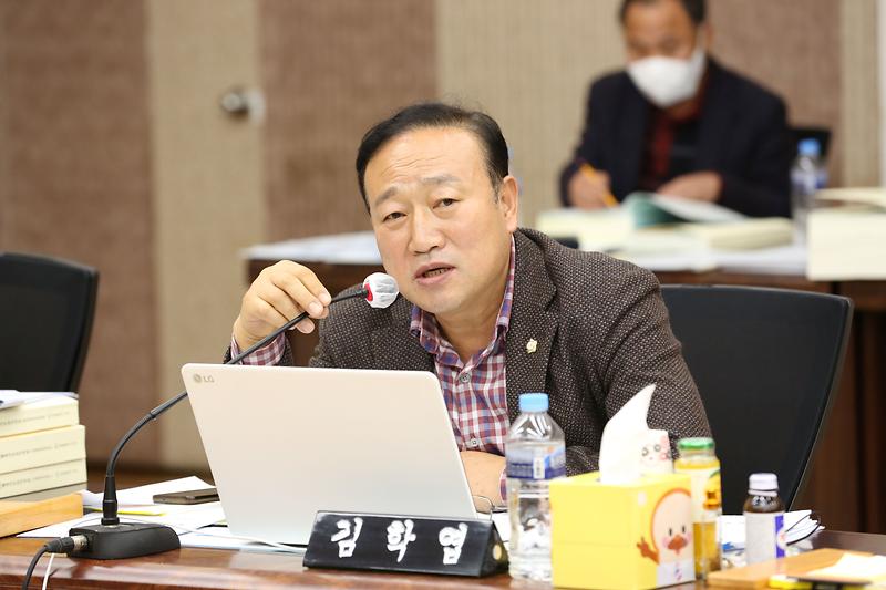 2024.11.28._2024년도_행정사무감사_특별위원회_6일차_(97).jpg 이미지