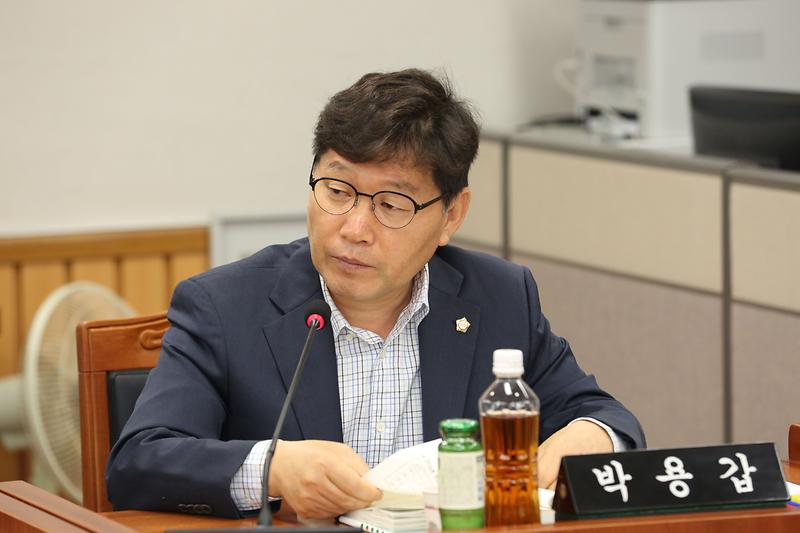 2023.10.16._제263회_제1차_복지도시위원회_(18).jpg 이미지