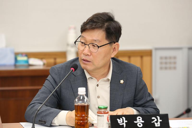 제263회 제2차 복지도시위원회 (2023.10.17.) (박용갑 위원) 사진