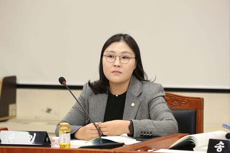 2023.12.06._제264회_제3차_복지도시위원회_(25).jpg 이미지