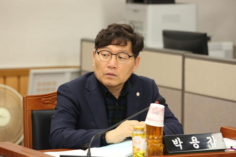 2024.04.16._제266회_제1차_복지도시위원회_(30).jpg 이미지