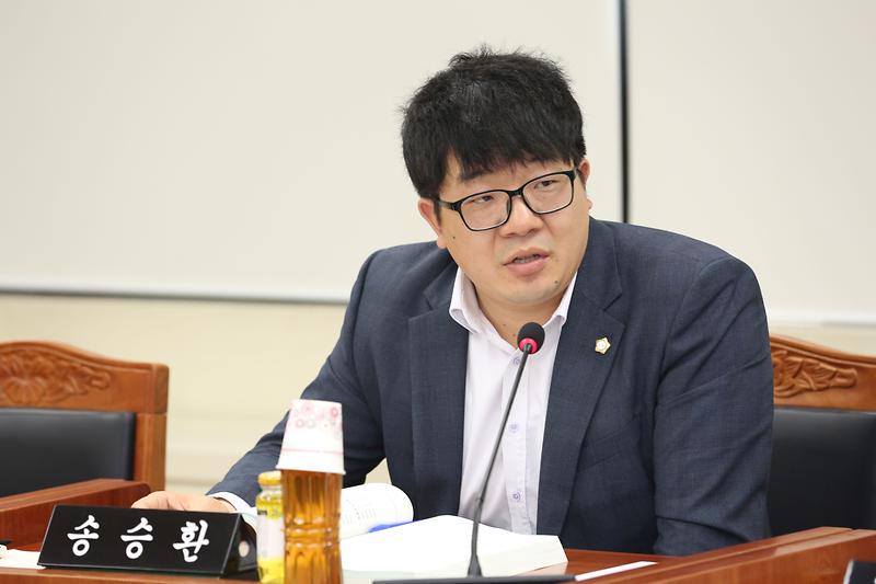 2024.04.17._제266회_제2차_복지도시위원회_(14).jpg 이미지