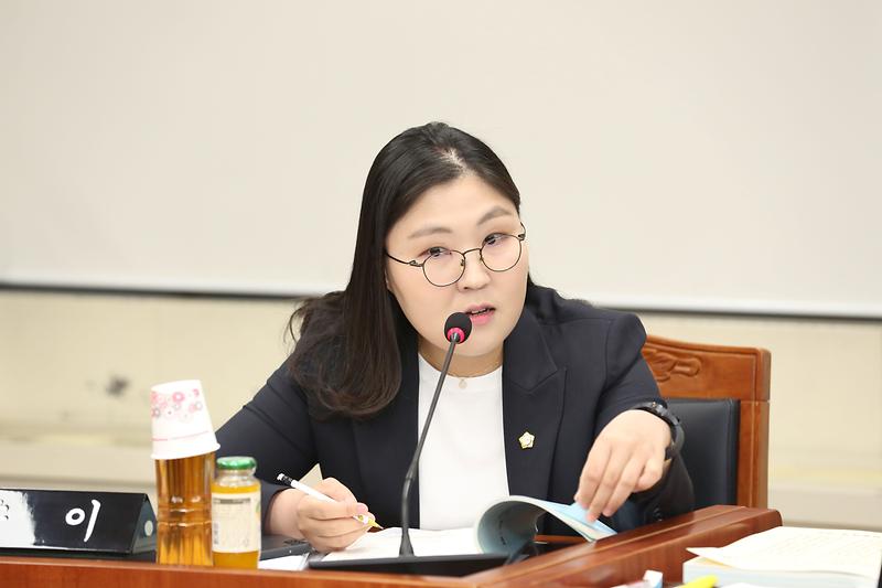 2024.04.22._제266회_제5차_복지도시위원회_(41).jpg 이미지