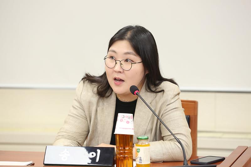 2024.07.01._제268회_폐회중_제1차_복지도시위원회_(송이_부위원장)(2).jpg 이미지