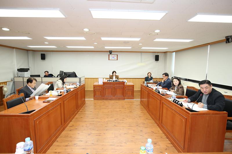 2024.10.08._제270회_제1차_복지도시위원회_(18).jpg 이미지