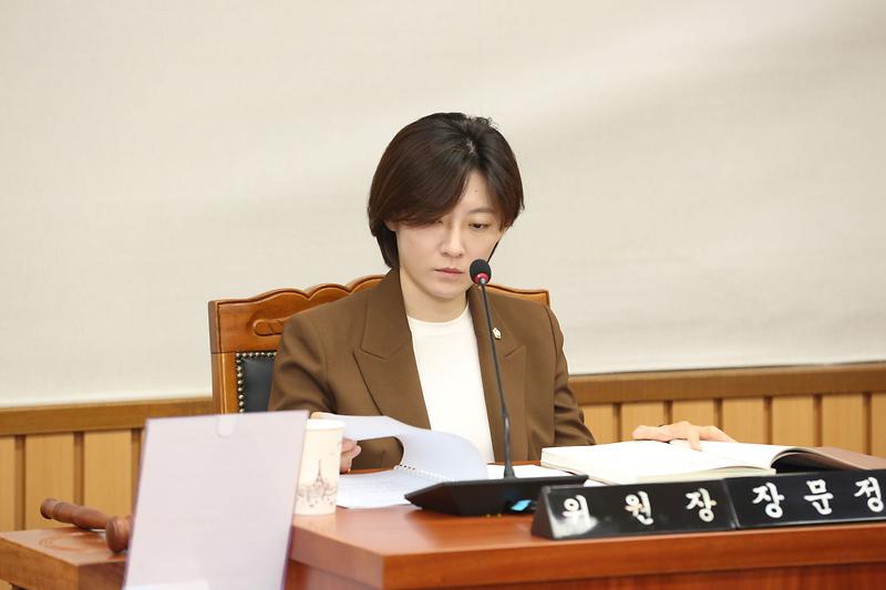 2024.10.08._제270회_제1차_복지도시위원회_(31).jpg 이미지