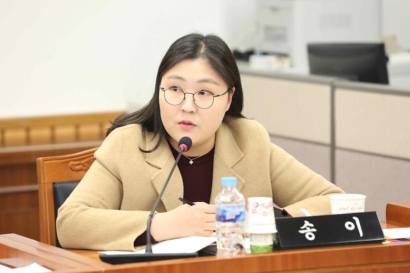 2025.02.12._제272회_제4차_복지도시위원회_(38).jpg 이미지