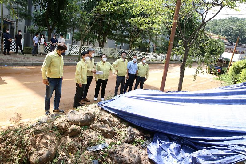 2022.8.12._보도자료(집중호우_피해_현장_방문).jpg 이미지