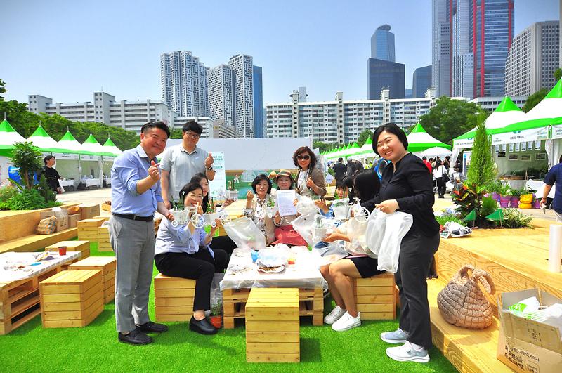 2024-05-27_보도자료_사진2(서구의회_도시농업연구회,_현장방문).jpg 이미지